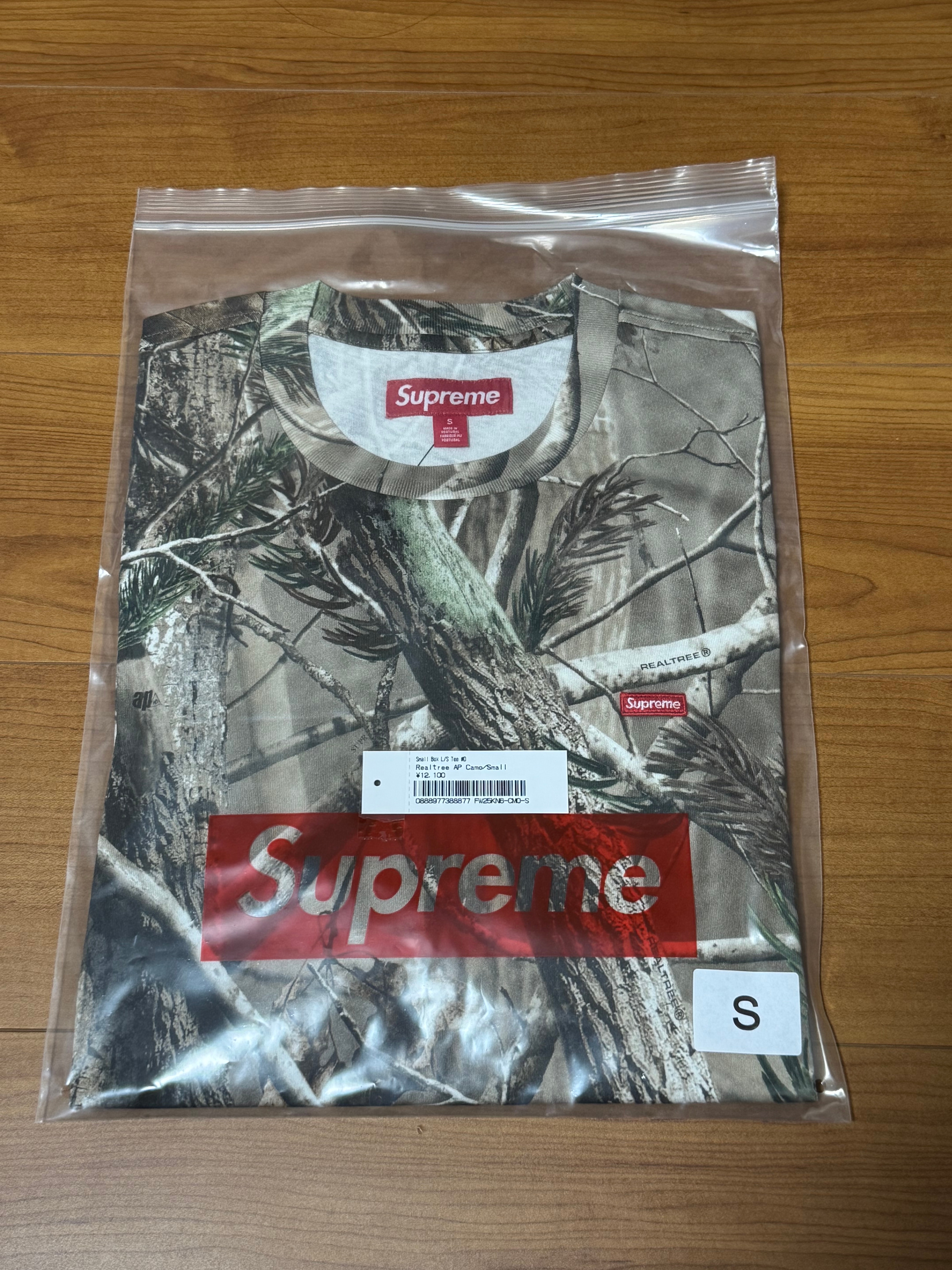 シュプリーム スモール ボックス エルエス Tシャツ "リアルツリー AP カモ"