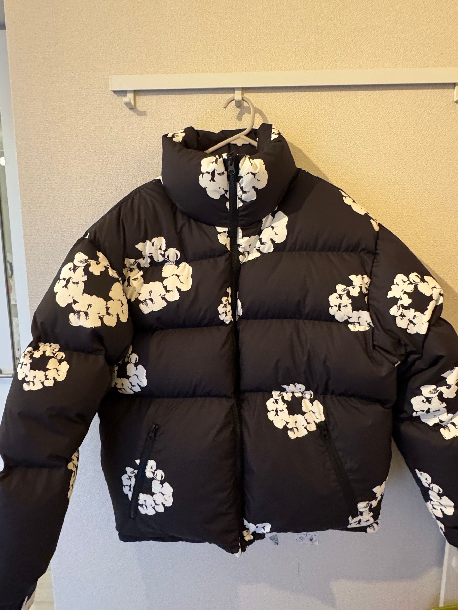 DENIM TEARS Cotton Wreath Puffer Jacket "Black"