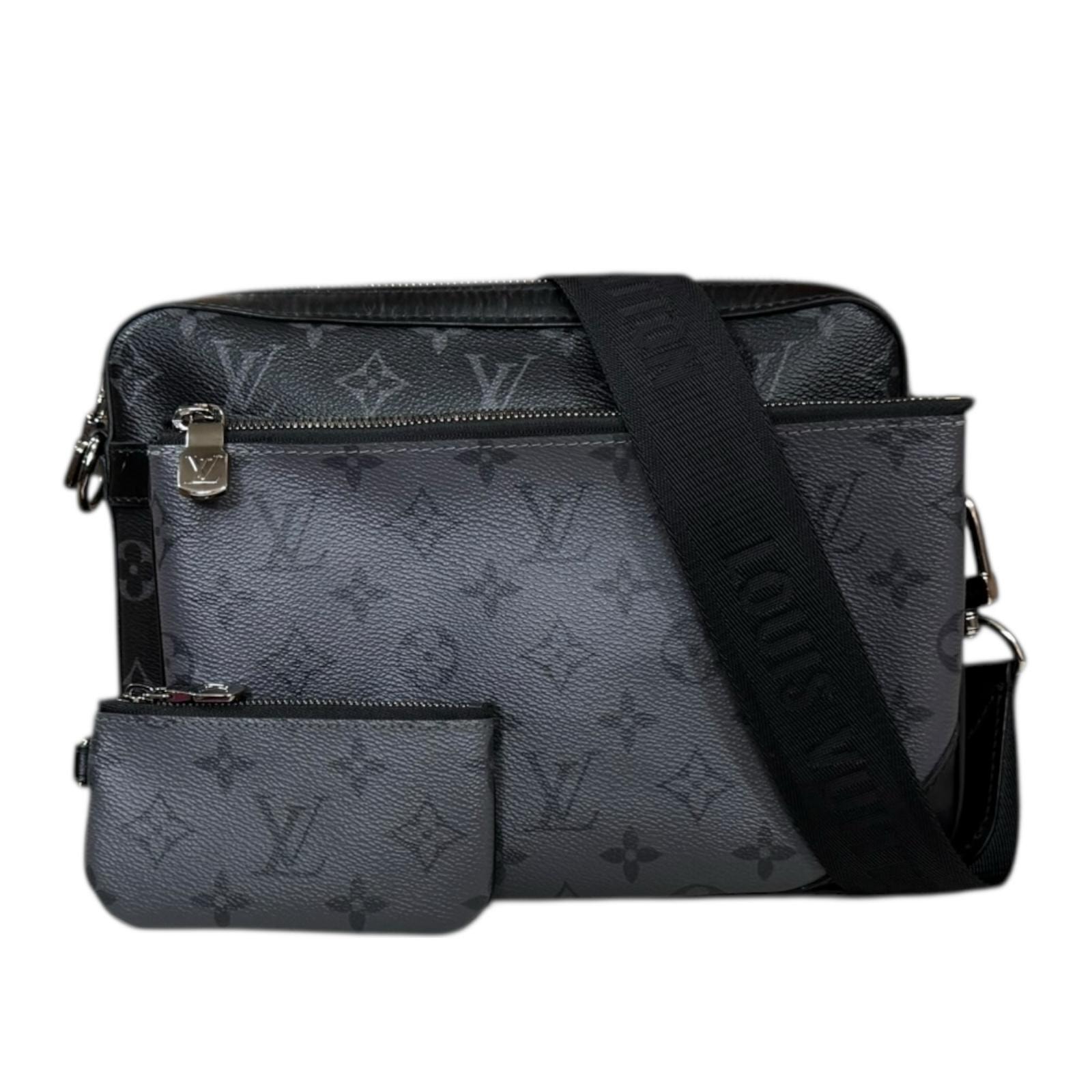 ルイヴィトン トリオメッセンジャー LV エクリプス ショルダーバッグ モノグラムエクリプス M69443 ブラック メンズ LOUIS VUITTON 中古