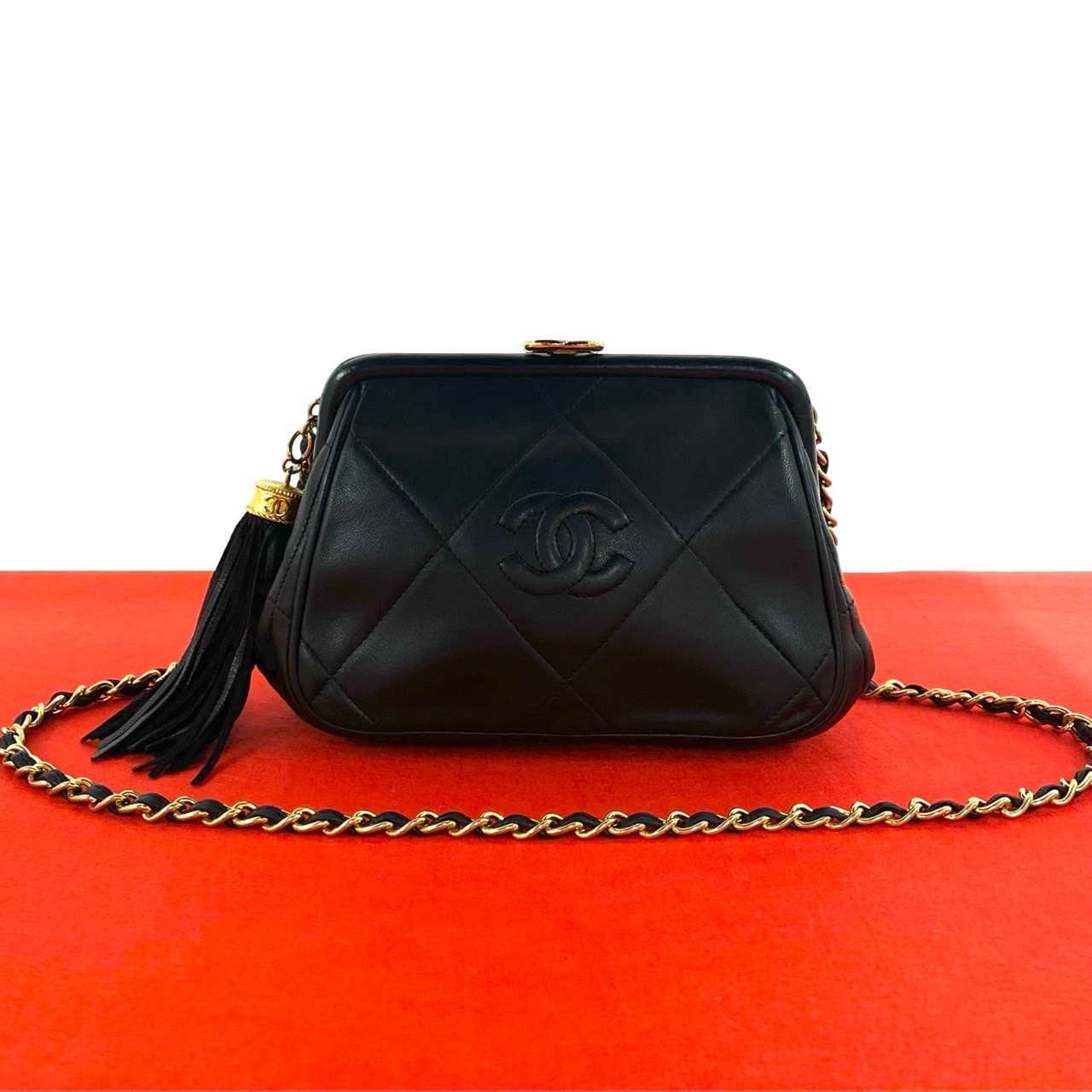 CHANEL シャネル ココマーク ラムスキン ショルダーバッグ ブラック
 44712