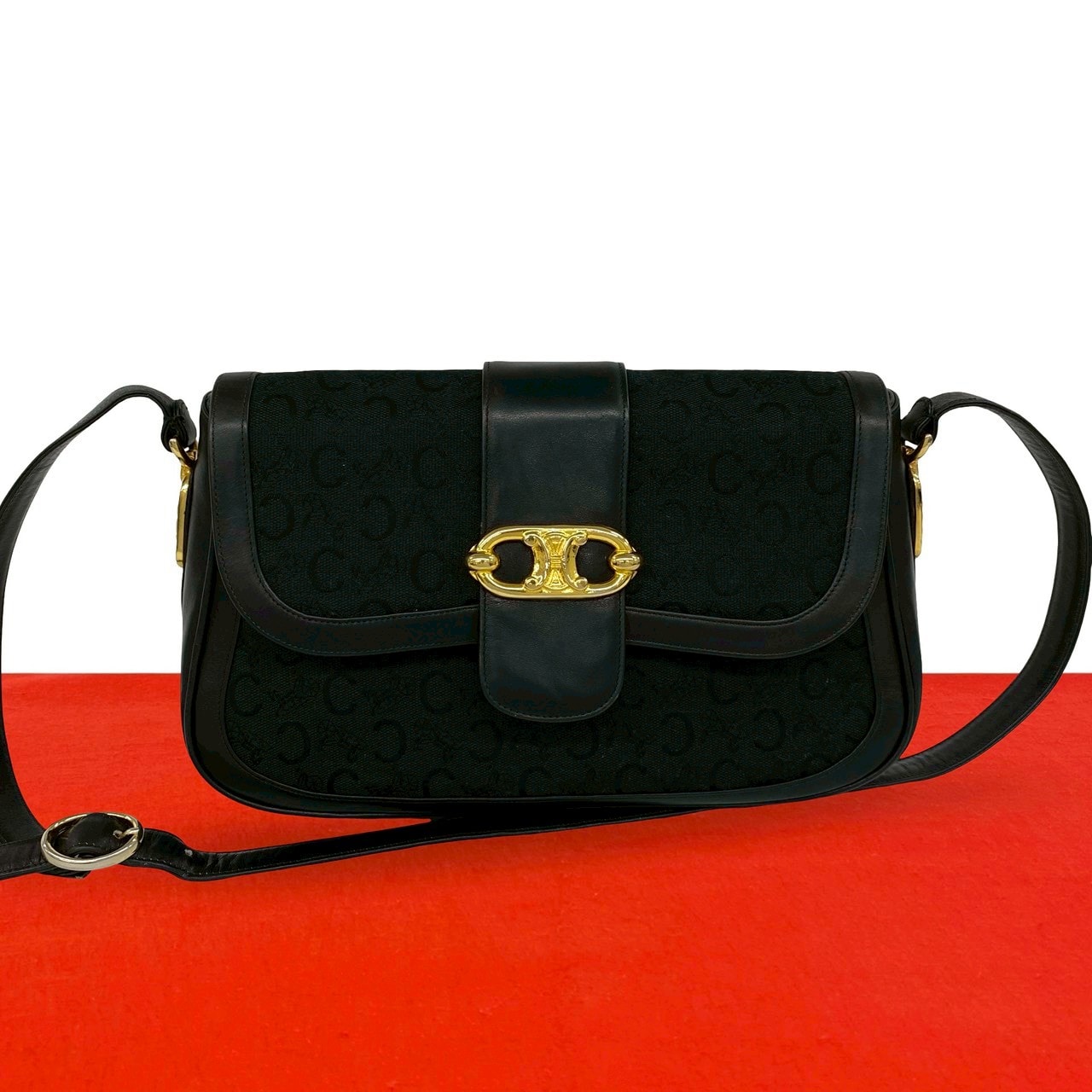 CELINE セリーヌ Cマカダム トリオンフ 金具 キャンバス レザー ショルダーバッグ ブラック
 30790