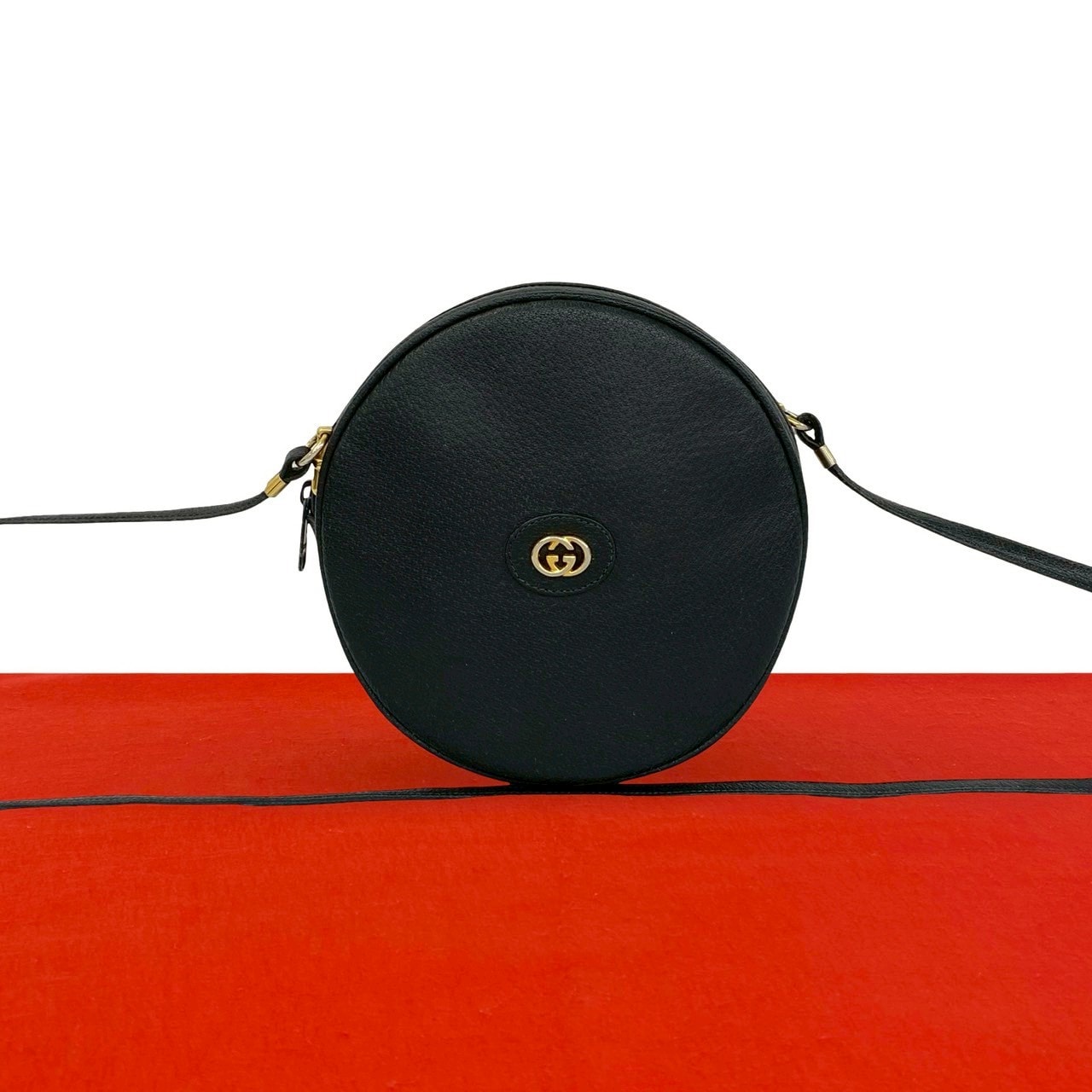 GUCCI グッチ GG ロゴ 金具 レザー ショルダーバッグ ブラック
k15-6