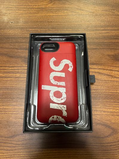 Supreme x mophie iPhone 8 Juice Pack Air "Red"