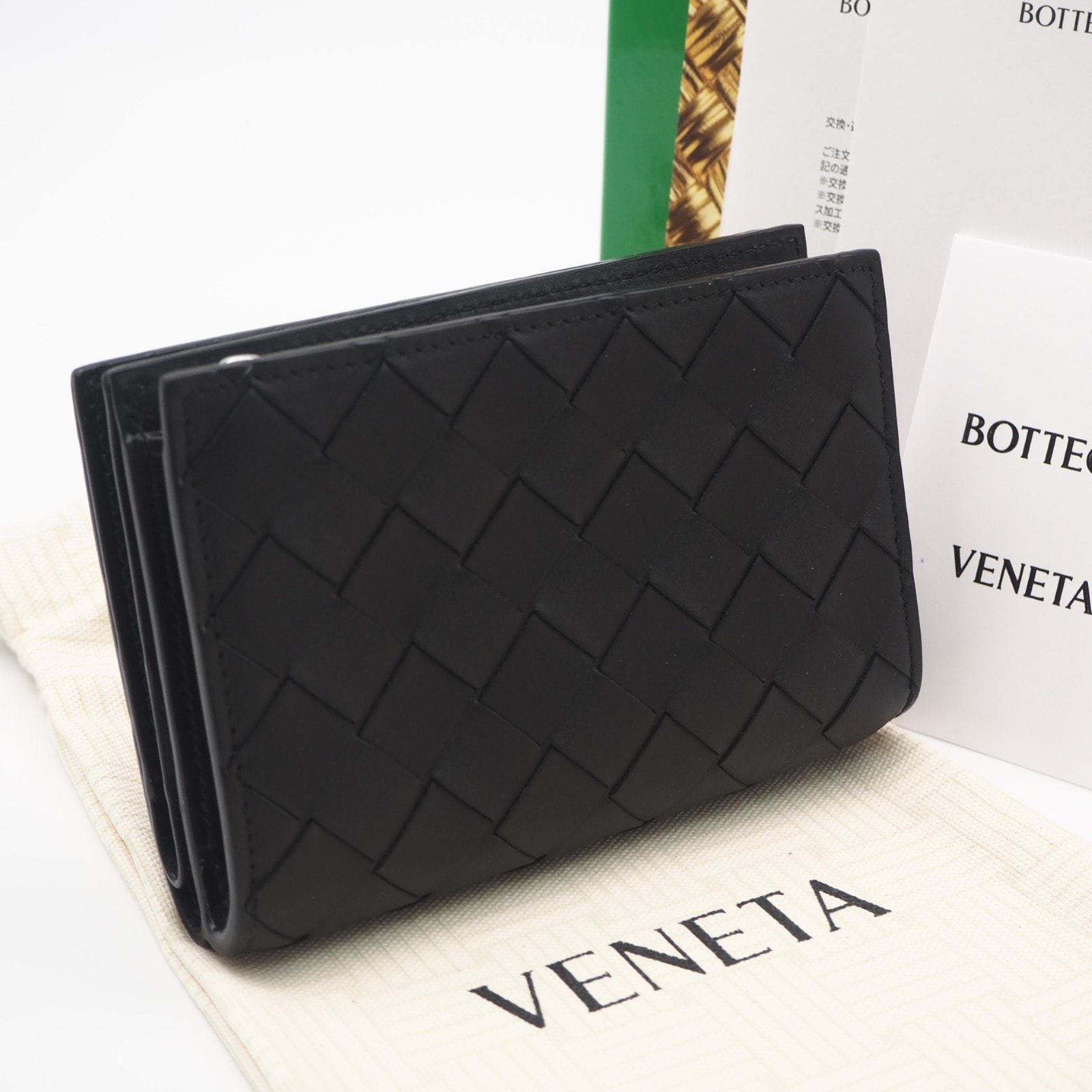 美品 BOTTEGAVENETA ボッテガヴェネタ イントレチャート ミディアム 二つ折りLファスナーウォレット 796958 二つ折り財布 ブラック カーフレザー メンズ