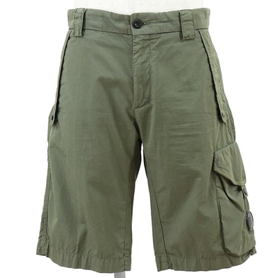 SALE【美品】C.p. Company シーピーカンパニー カーゴショートパンツ サイズ 48 メンズ シグネチャー ロゴレンズ ミリタリー リップストップ ボトムス オリーブ チュニジア製