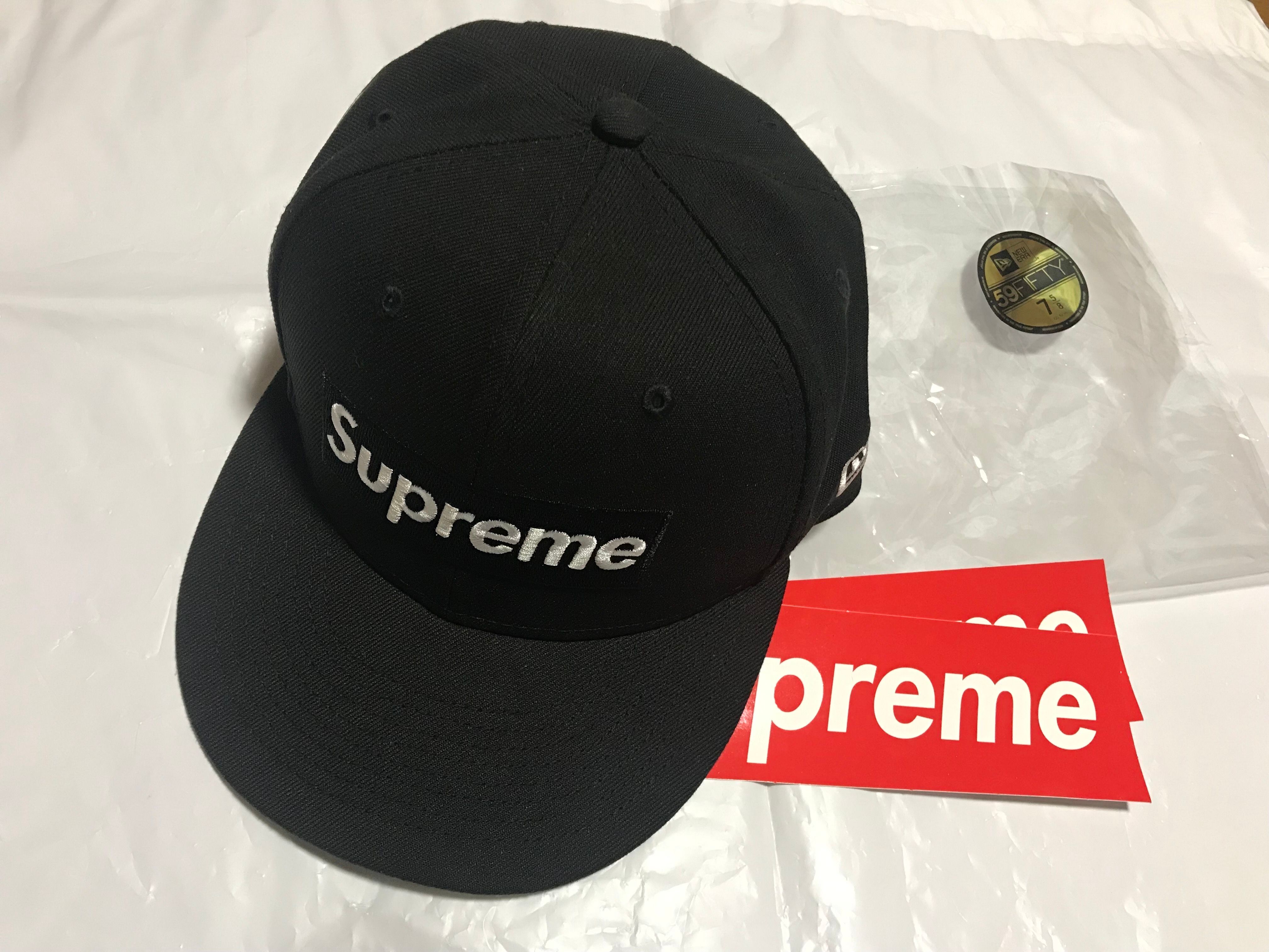 Supreme Money Box Logo New Era "Black"