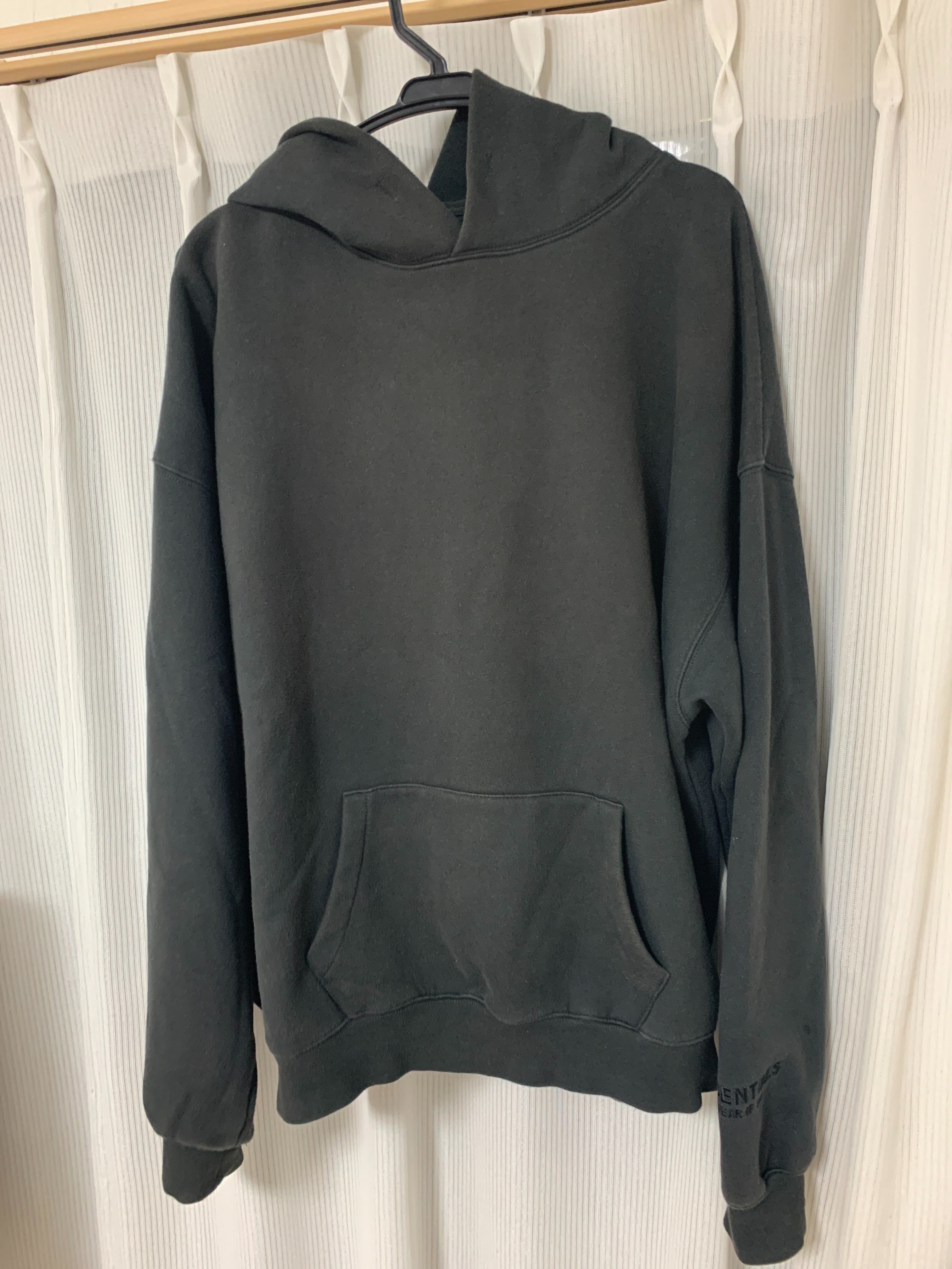FEAR OF GOD ESSENTIALS 3M Logo Pullover Hoodie "Black"