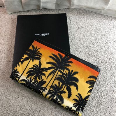 サンローランパリ キャンバス クラッチバッグ オレンジ