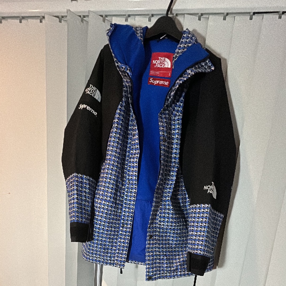 Supreme x The North Face Studded Mountain Light Jacket "Royal"