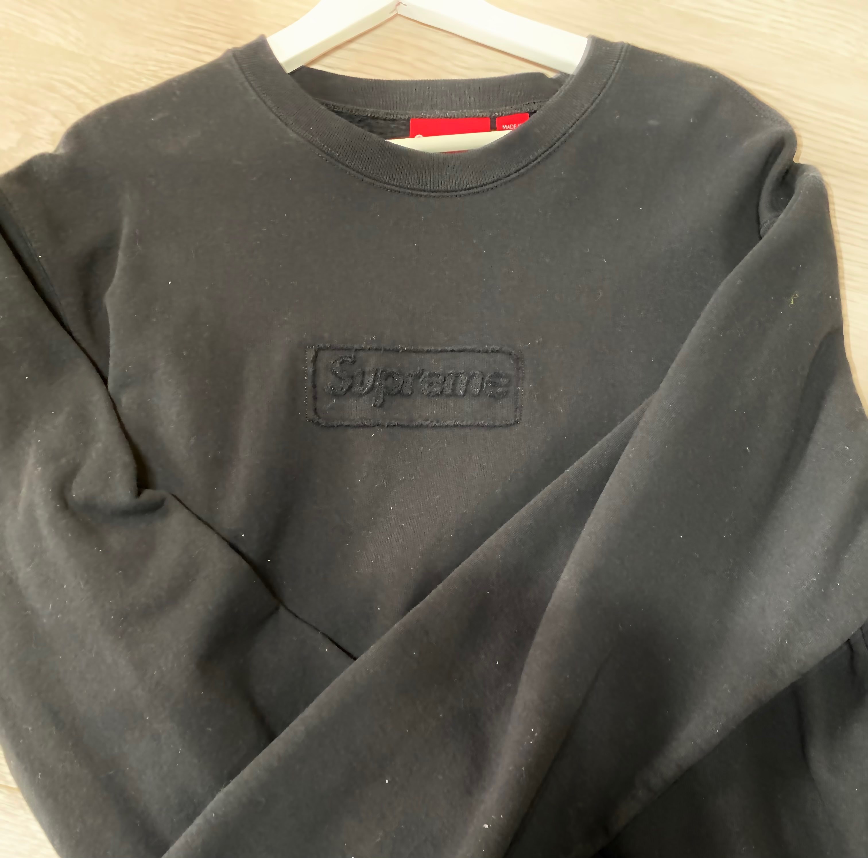 Supreme Cutout Logo Crewneck "Black"