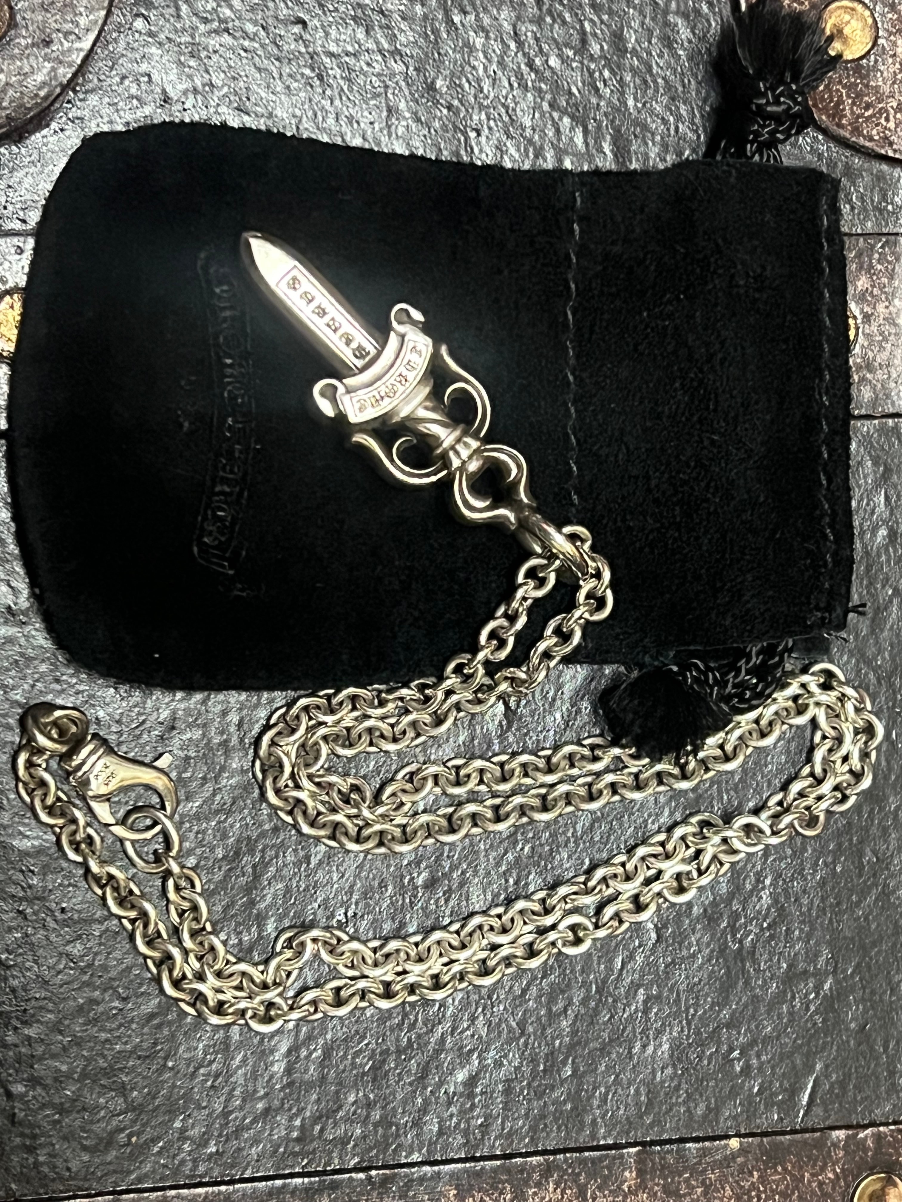 クロムハーツ ダブルダガー ペンダント 