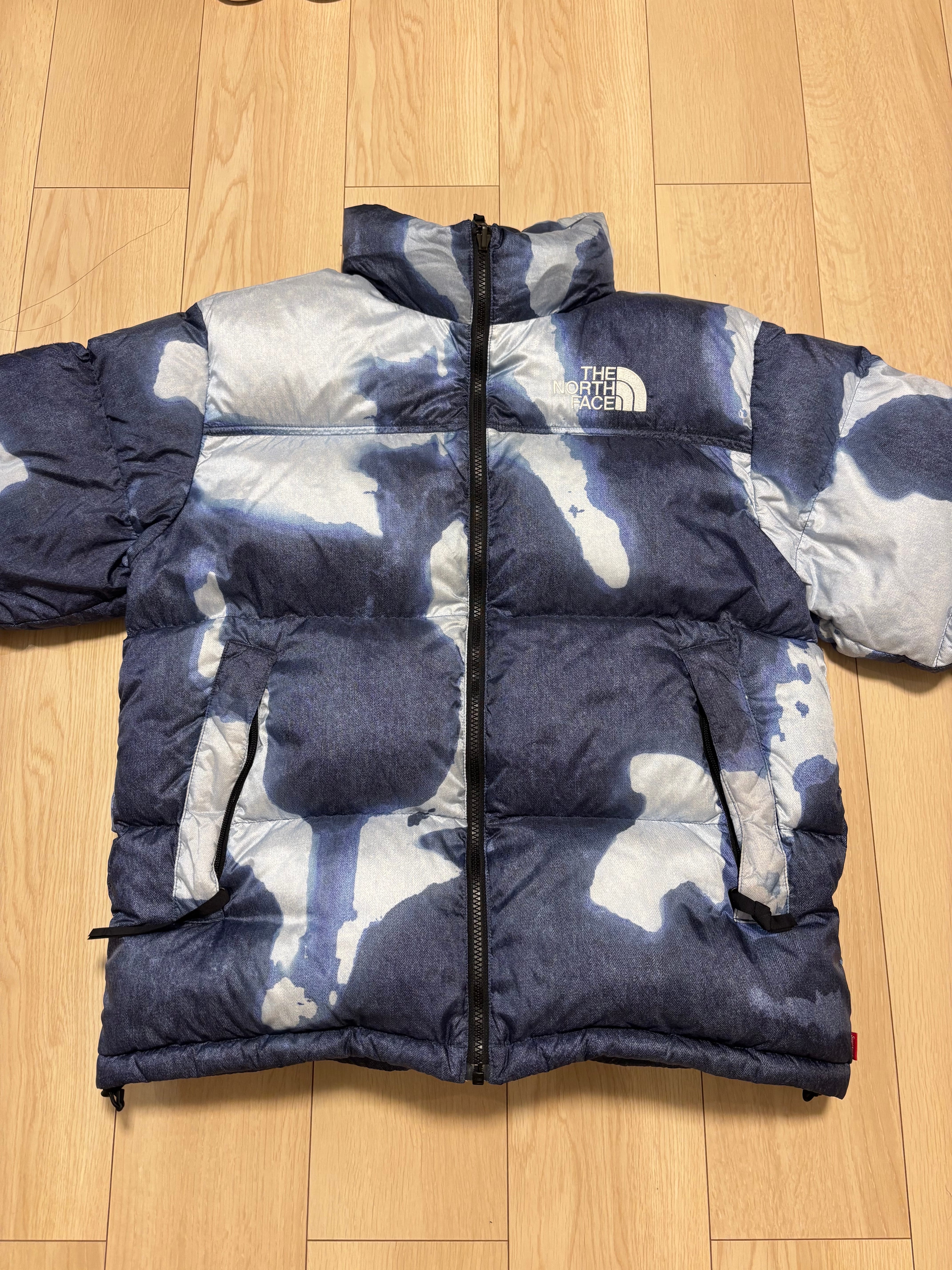 Supreme x The North Face Bleached Denim Print Nuptse Jacket "Indigo"