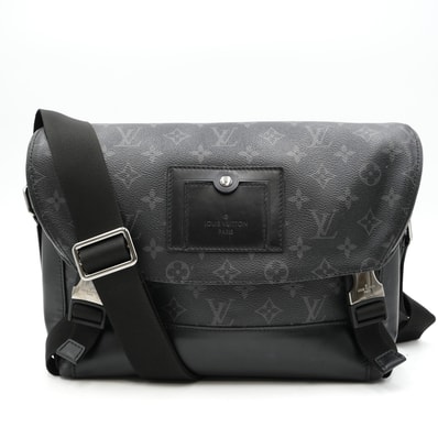 LOUIS VUITTON(ルイ ヴィトン)メッセンジャー・ヴォワヤージュ PM モノグラム・エクリプス ショルダーバッグ ブラック メンズ M40511【中古】
