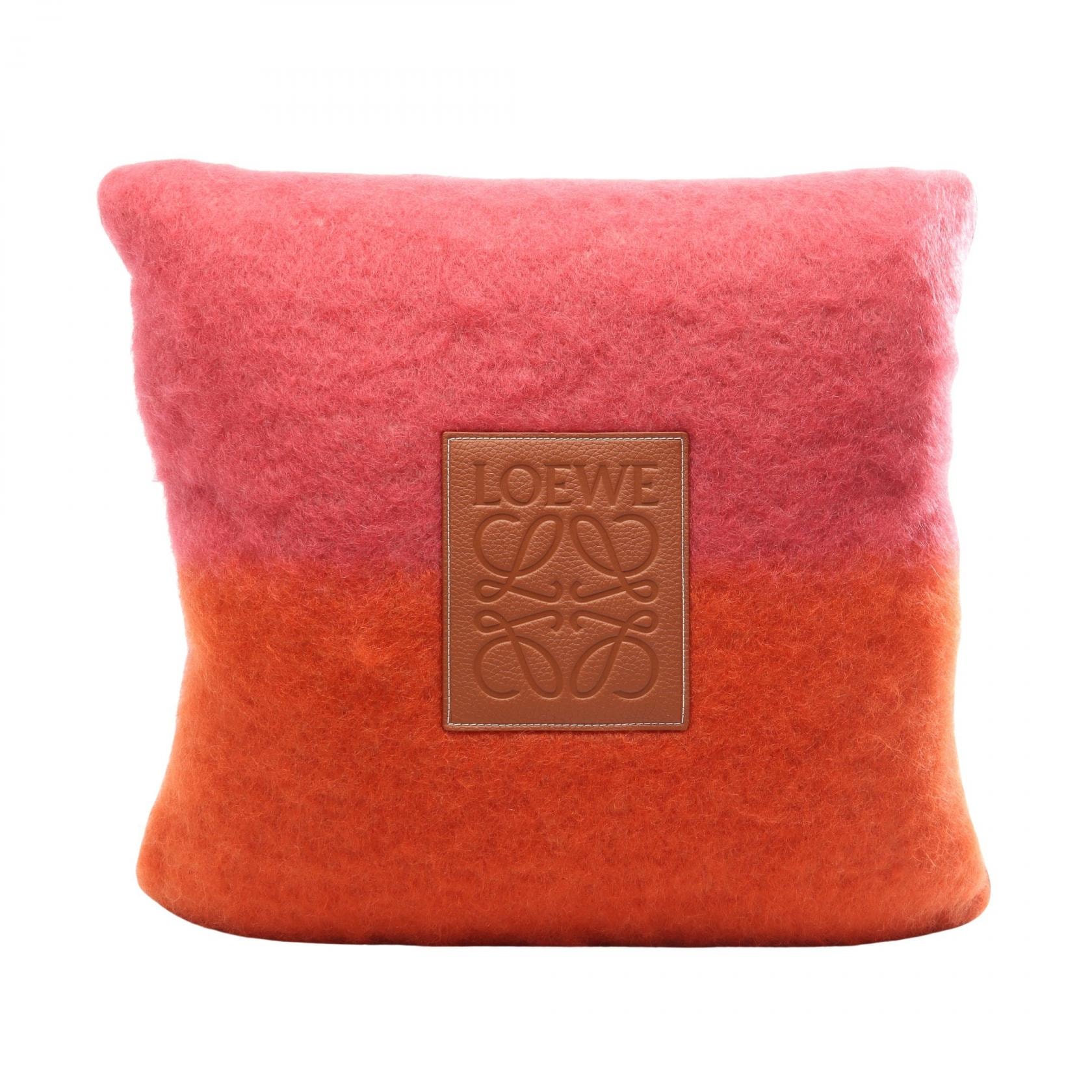 ロエベ LOEWE アナグラム クッション アクセサリー ウール モヘヤ メンズ レディース オレンジ系 / ピンク系 / パープル系 【中古】