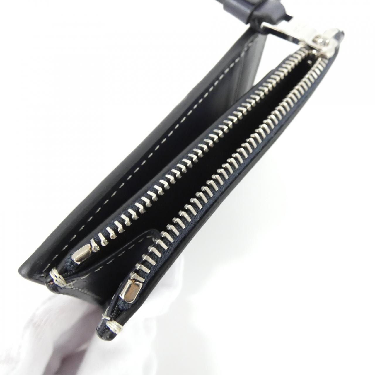 B (目立った傷や汚れなし)】トッズ XAMIMPE6200QNTU820 財布 See