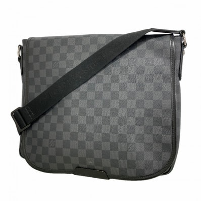 【6gd4742-k】ルイヴィトン ショルダーバッグ ダミエ・グラフィット ダニエルMM N58029 ブラック【中古】メンズ