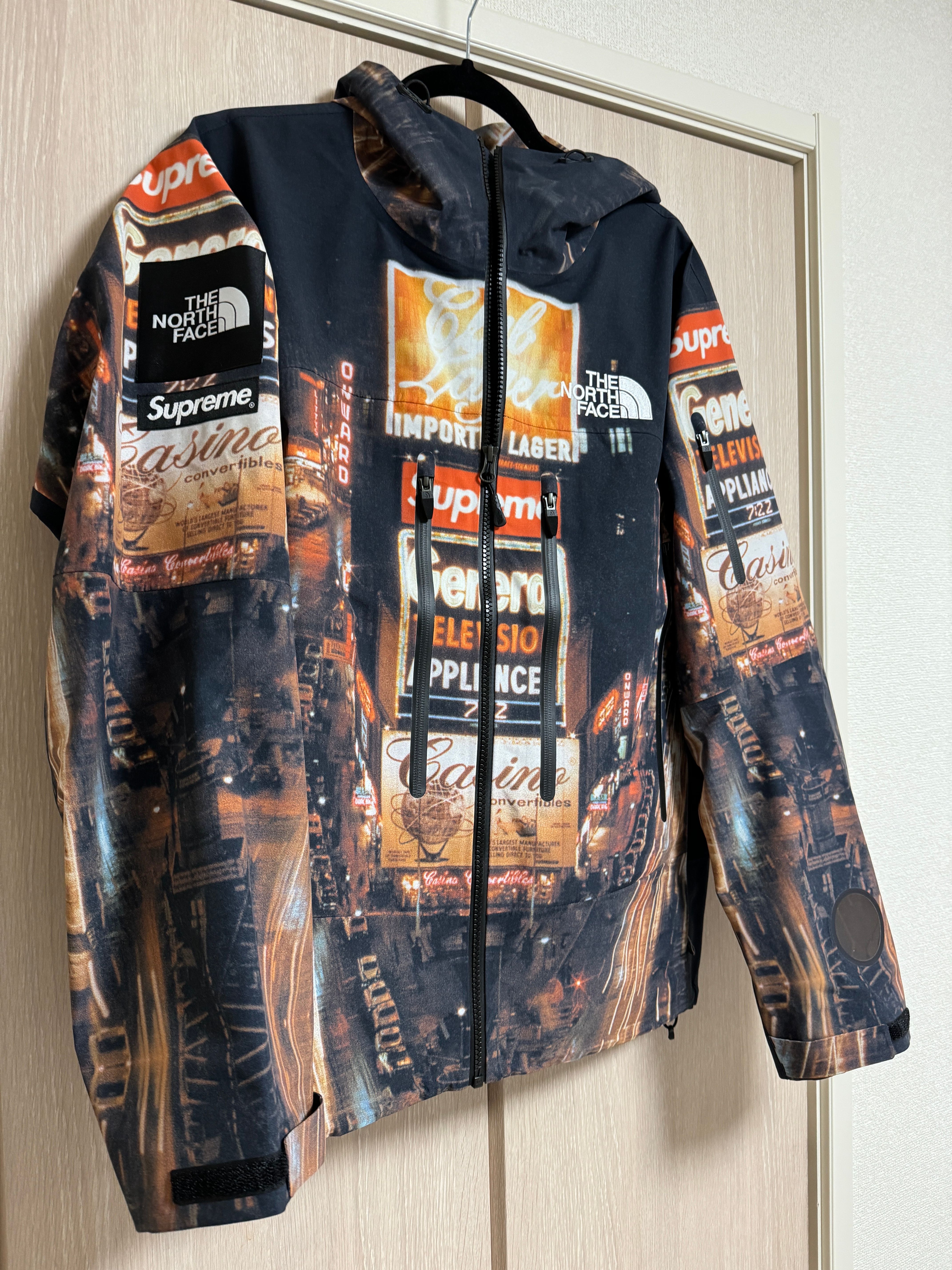 Supreme x The North Face Taped Seam Shell Jacket "Times square" NP52207I x NF0A82RK