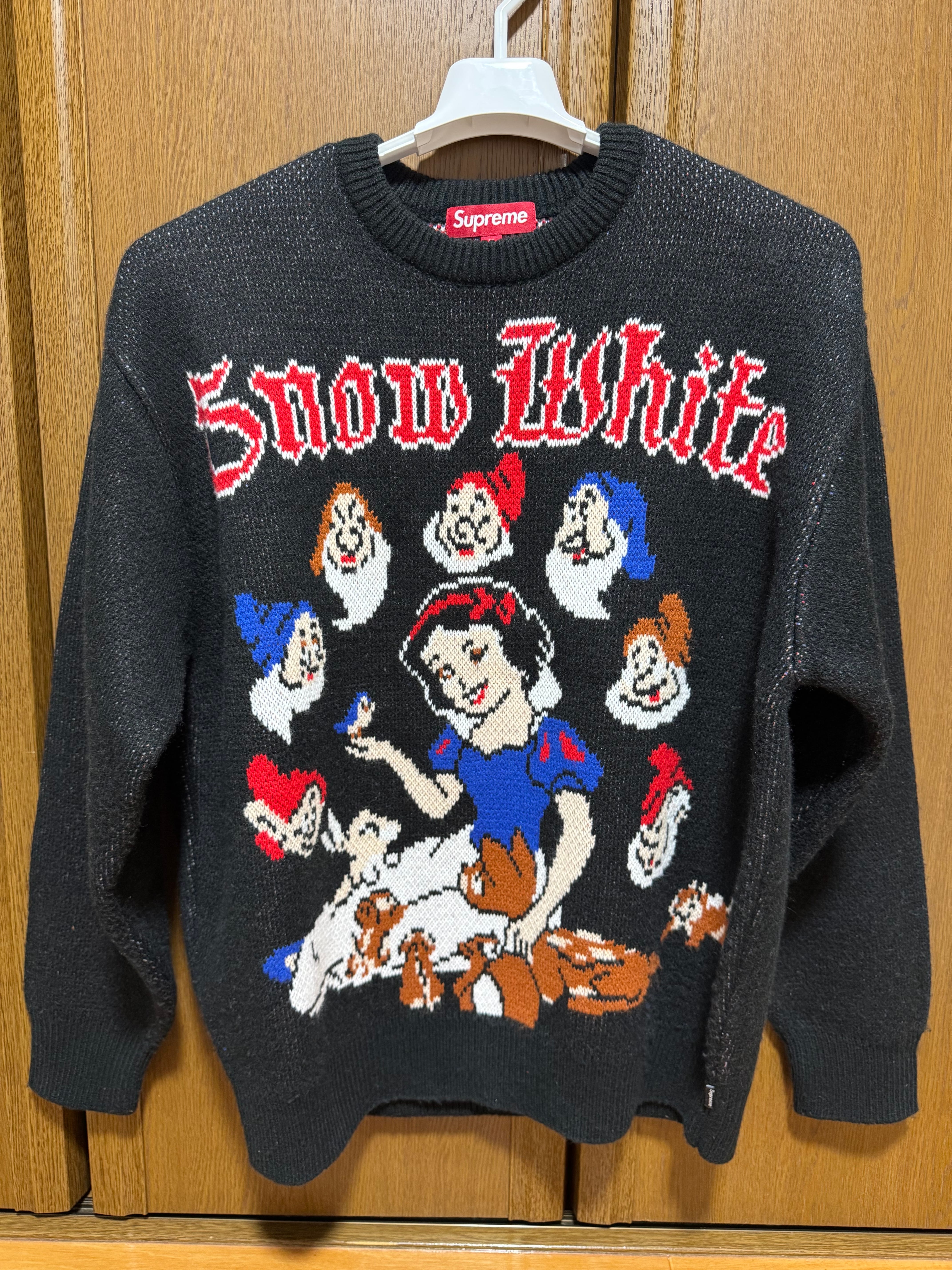 Supreme Snow White Sweater "Black"