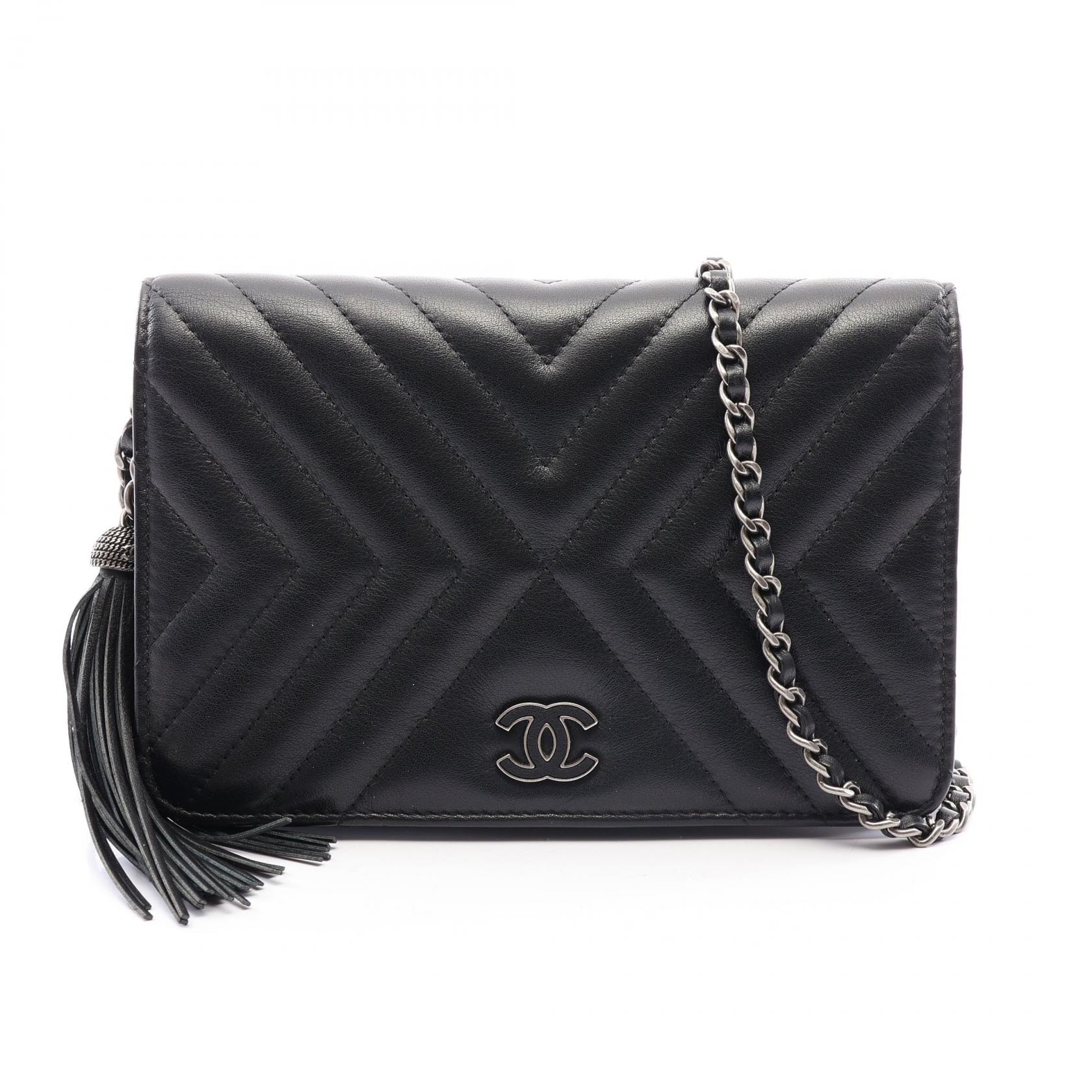 シャネル CHANEL シェブロン Vステッチ ショルダーバッグ バッグ レザー レディース ブラック系 【中古】