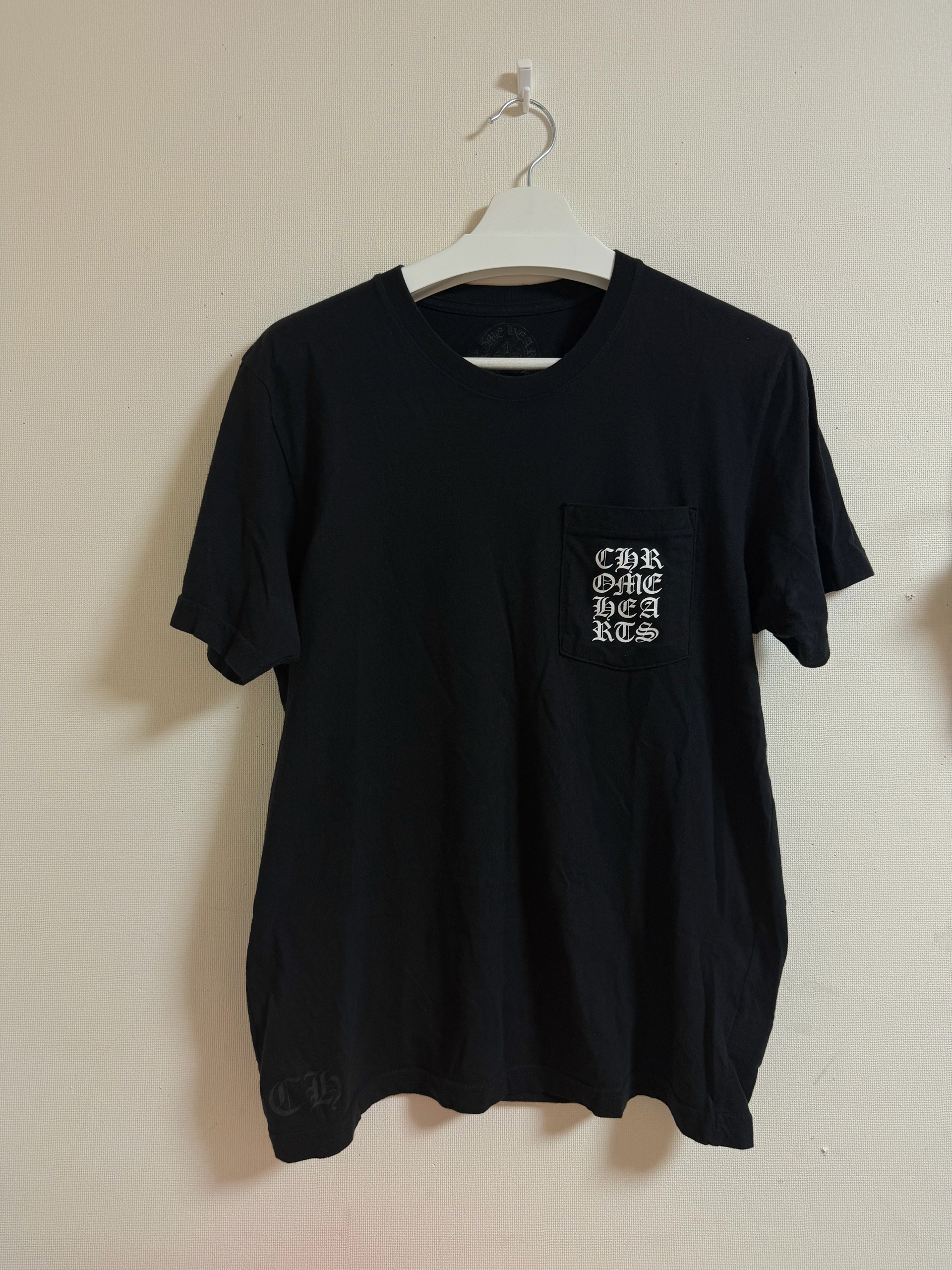 クロムハーツ CHROME HEARTS バーティカルロゴ 半袖Tシャツ