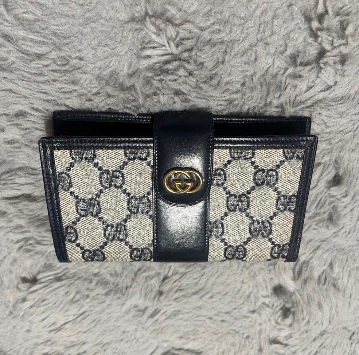 Gucci 折り財布