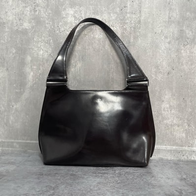 【GUCCI】グッチ トートバッグ ワンショルダー レザー ブラック 黒 ロゴ型押し シルバー金具 イタリア製 肩掛け レディース ヴィンテージ