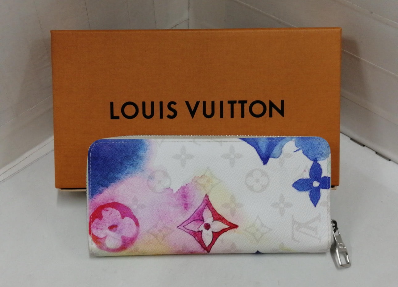 Louis Vuitton Zippy Wallet Vertical Monogram