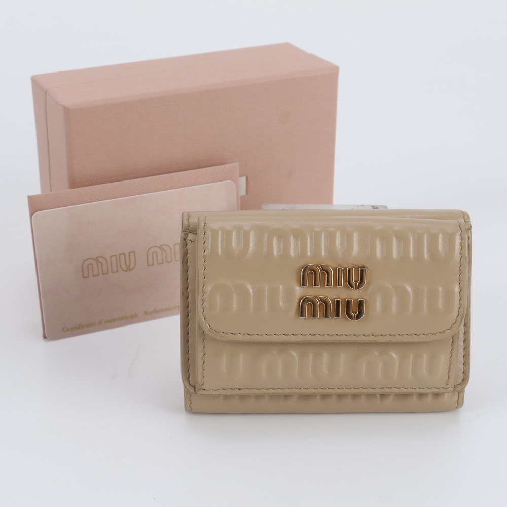 ■極美品 ミュウミュウ5MH021 三つ折り 財布 レザー