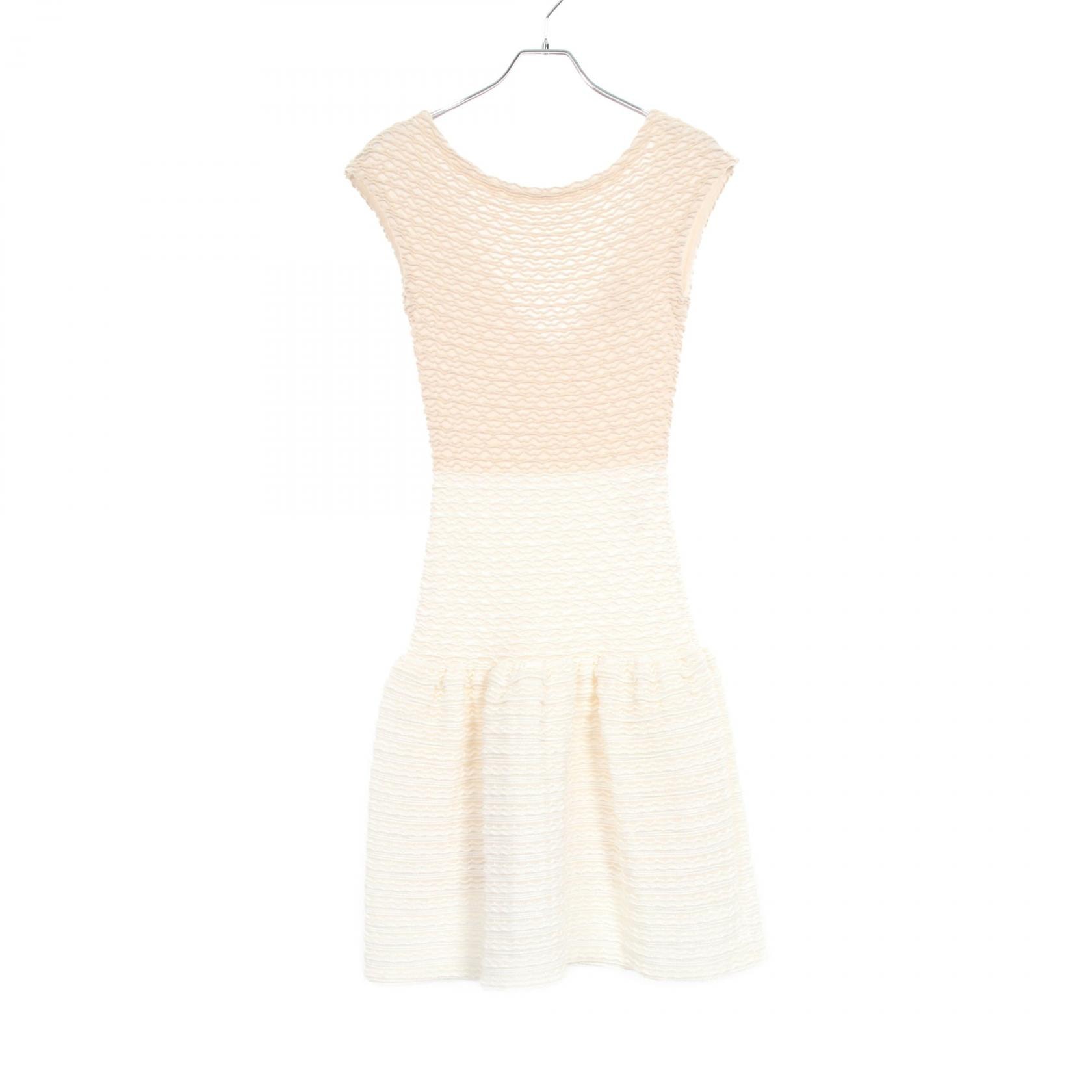 ルイ・ヴィトン LOUIS VUITTON ワンピース 衣料品 トップス シルク ポリエステル ベージュ レディース ベージュ系 / アイボリー系 【中古】