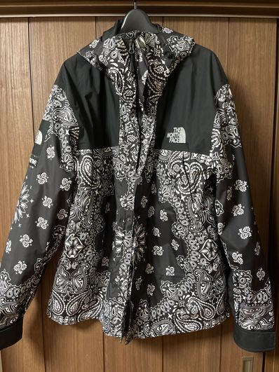 Supreme The North Face Bandana Mountain Parka "Black"