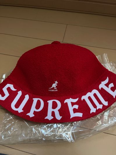 Supreme / Kangol® Bermuda Casual Hat "Red"