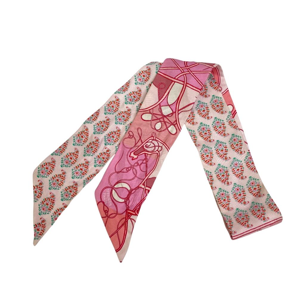 目立った傷や汚れなし】エルメス HERMES スカーフ Coup de Fouet au  