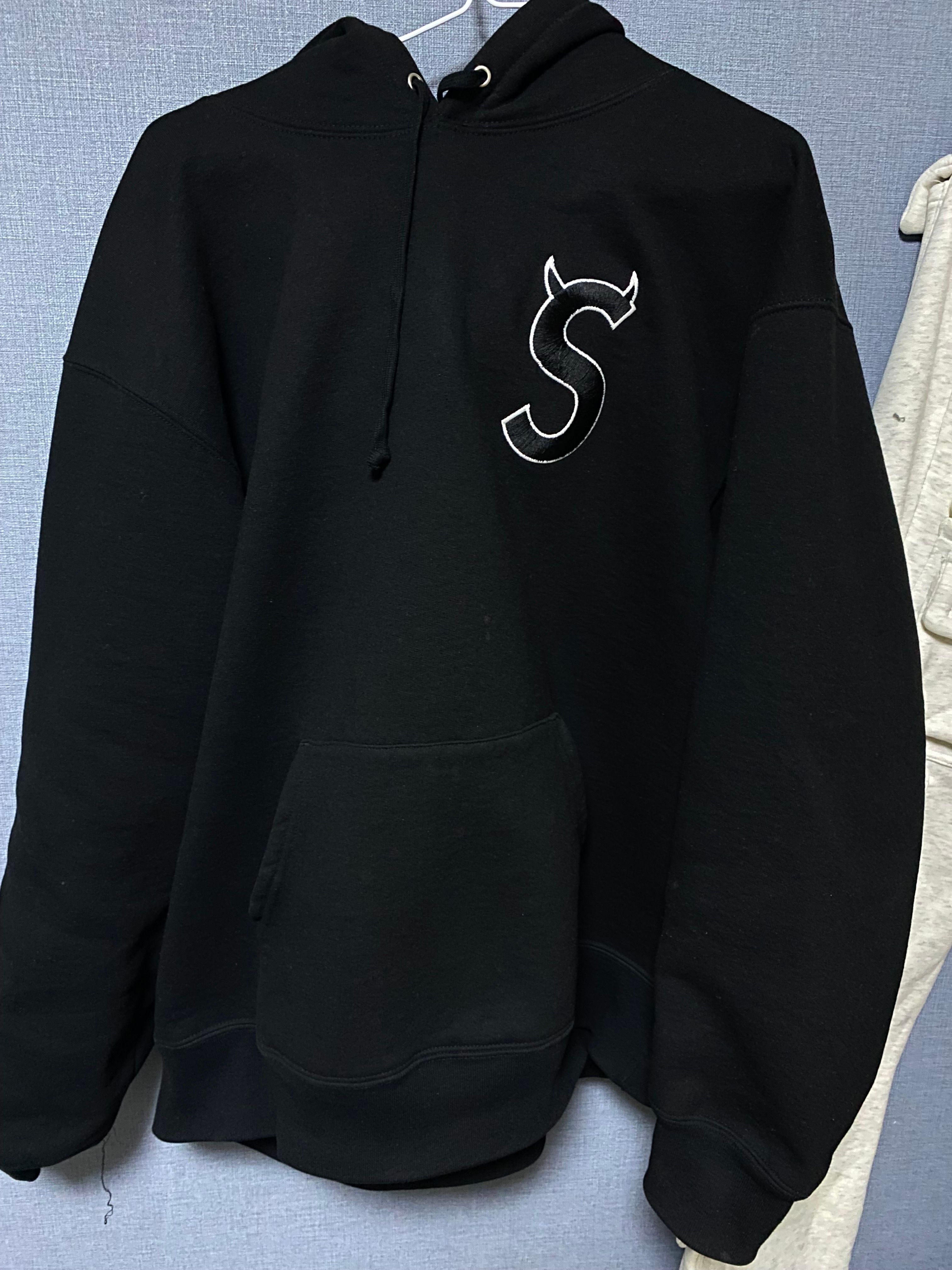 Supreme S Logo Hooded Sweatshirt "Black" (22FW)