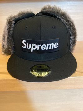 Supreme Earflap New Era® "Black"