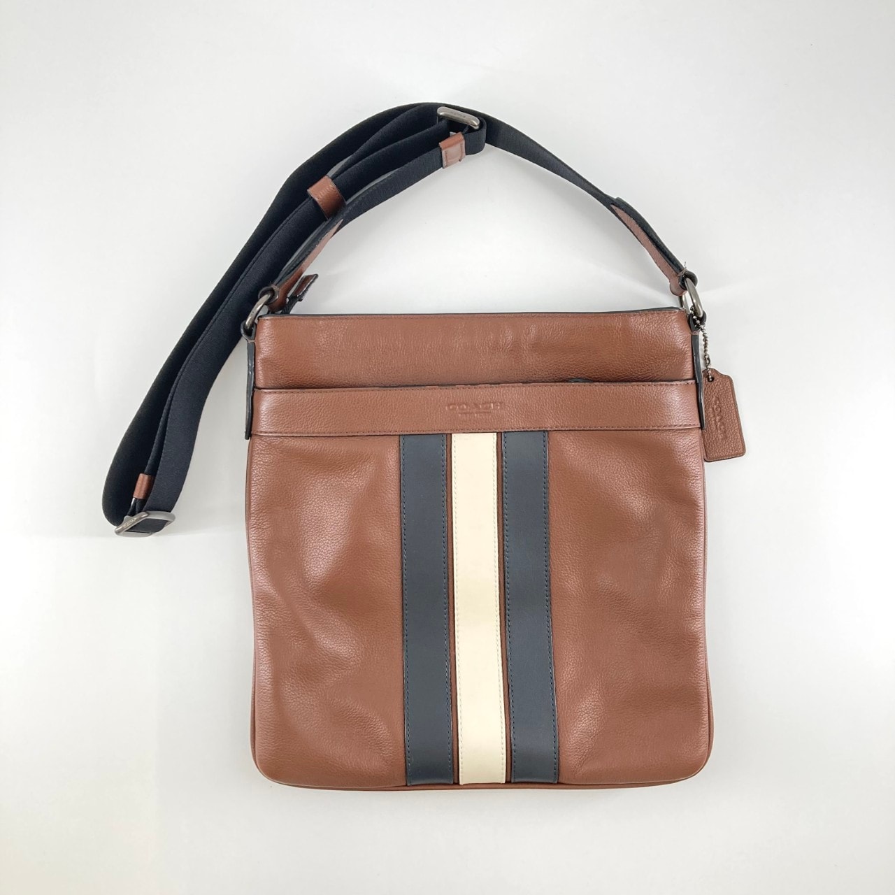 COACH(コーチ) チャールズ ヴァーシティ F23216 ショルダーバッグ ブラウン