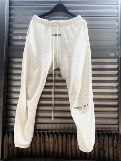 FEAR OF GOD ESSENTIALS Sweatpants (SS20) "Buttercream"