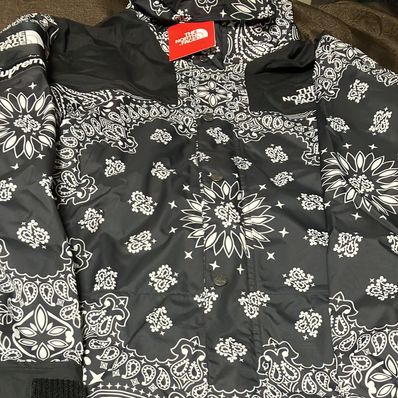 Supreme The North Face Bandana Mountain Parka "Black"