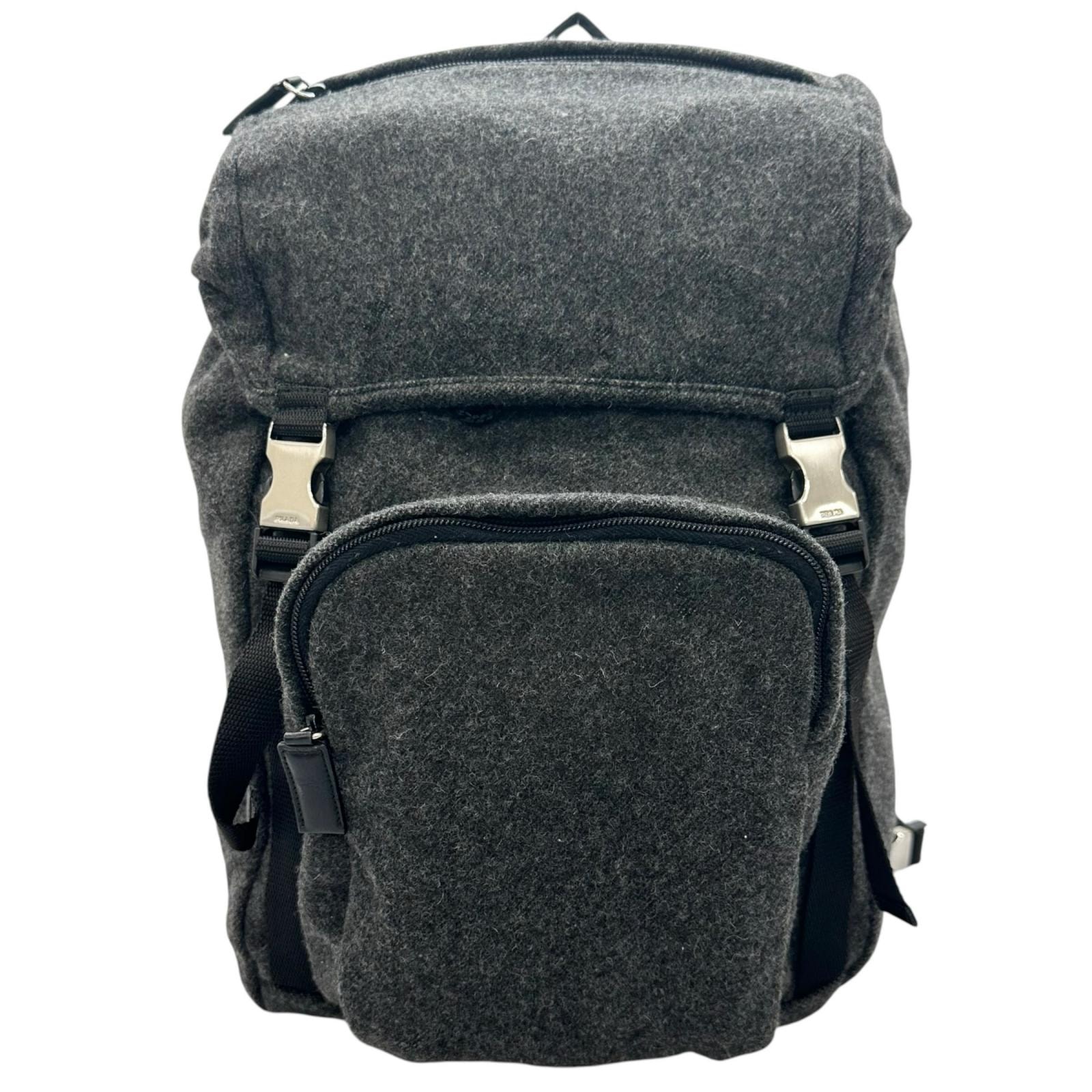 美品 PRADA プラダ V135 リュック・デイパック ウール グレー ユニセックス【中古】