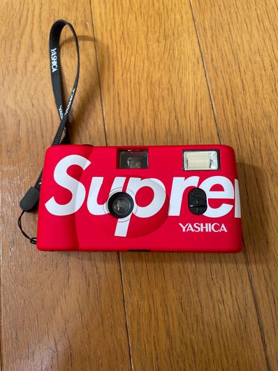 Supreme / Yashica MF-1 Camera Supreme / Yashica MF-1 Camera