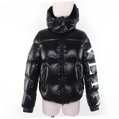 美品 ヴァレンティノ ダウンジャケット ブラック 36 UB3CN01P5LE