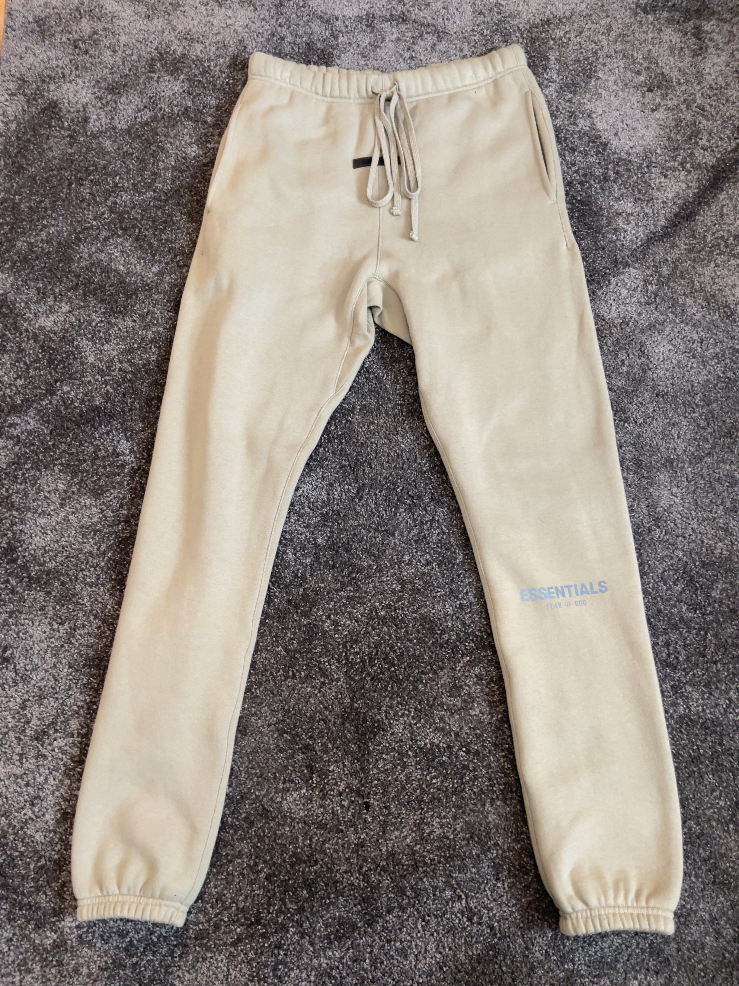 FEAR OF GOD ESSENTIALS SWEATPANT "Pistachio"