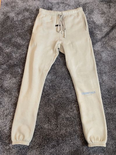FEAR OF GOD ESSENTIALS SWEATPANT "Pistachio"