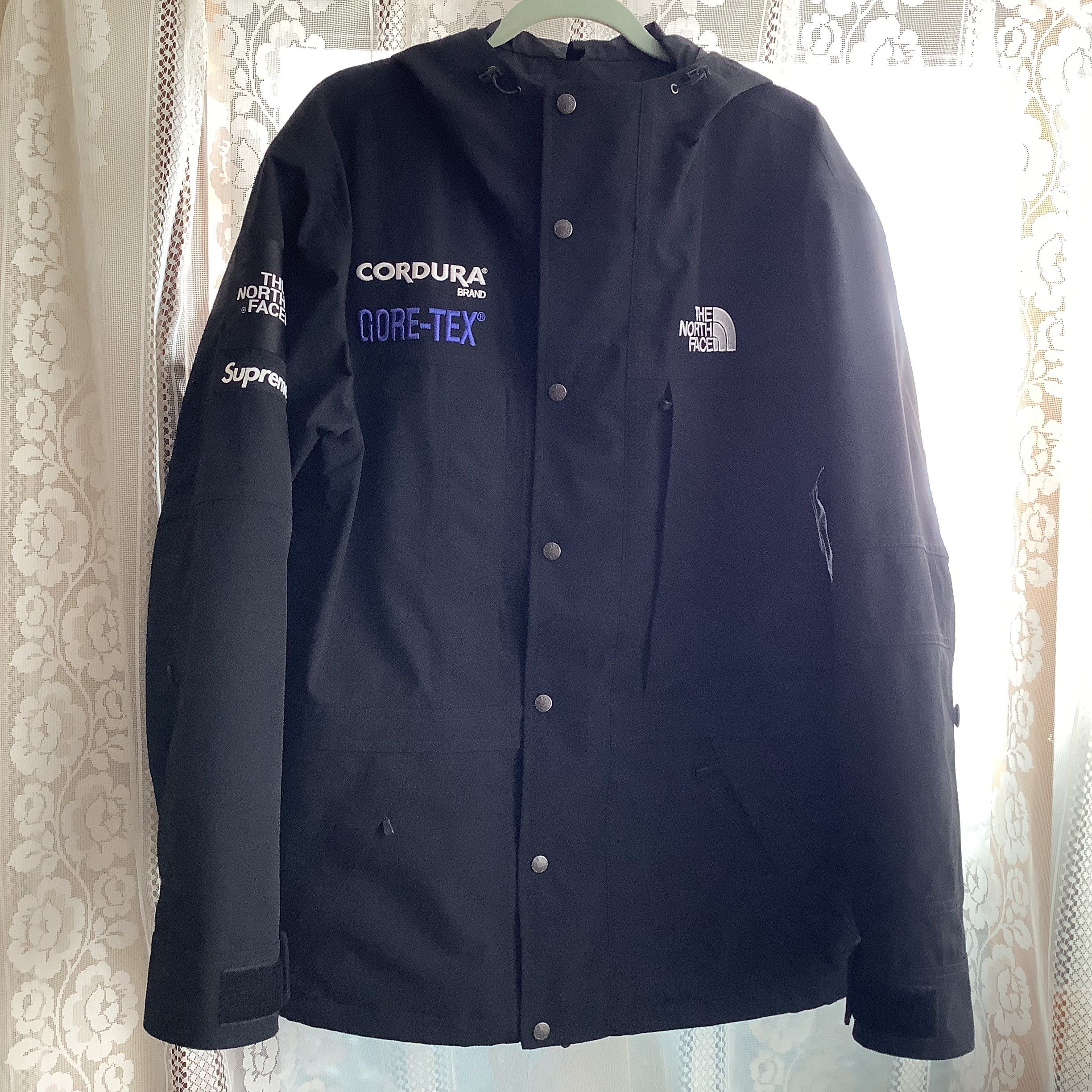 Supreme x The North Face Expedition Jacket "Black"