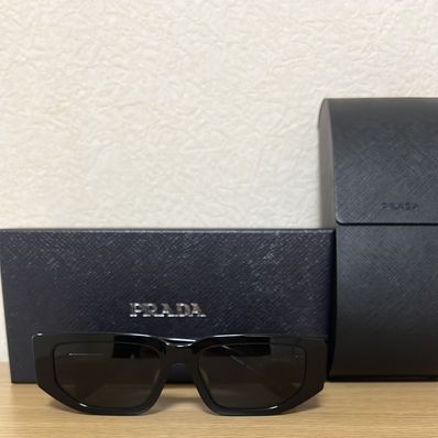 PRADA PR 09ZSF "BLACK/DARK GREY"