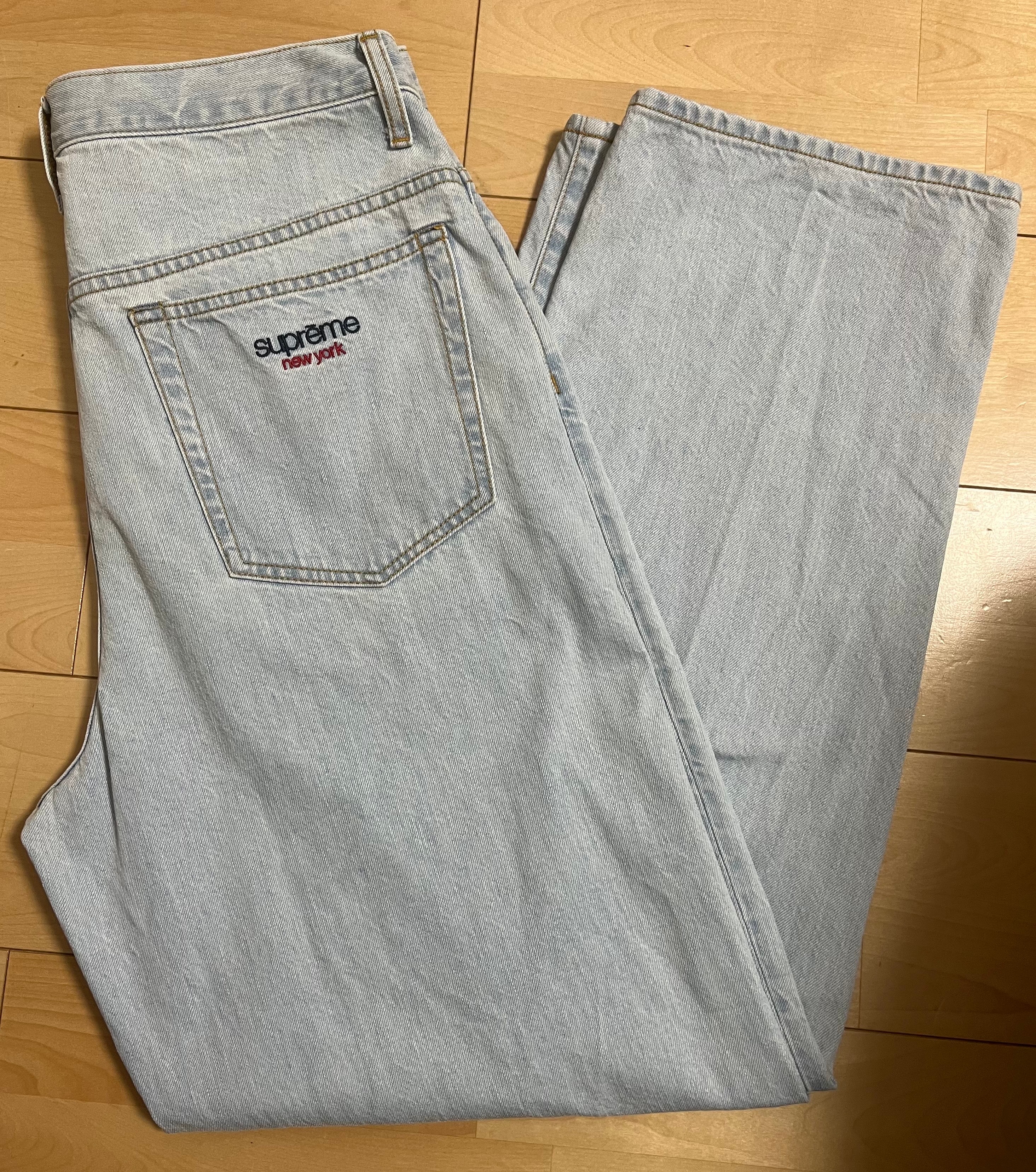 Supreme Baggy Jean (25FW) "Light Washed Indigo"
