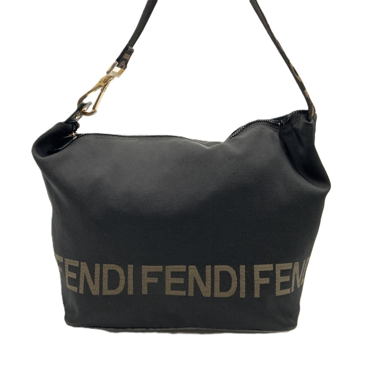 FENDI フェンディ ナイロン ワンショルダーバッグ 2305,26587.089 ブラック