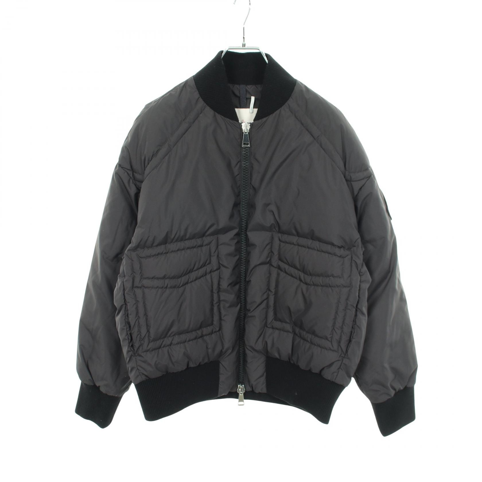 モンクレール MONCLER JUCAR ダウンジャケット 衣料品 アウター ポリエステル メンズ ブラック系 【中古】