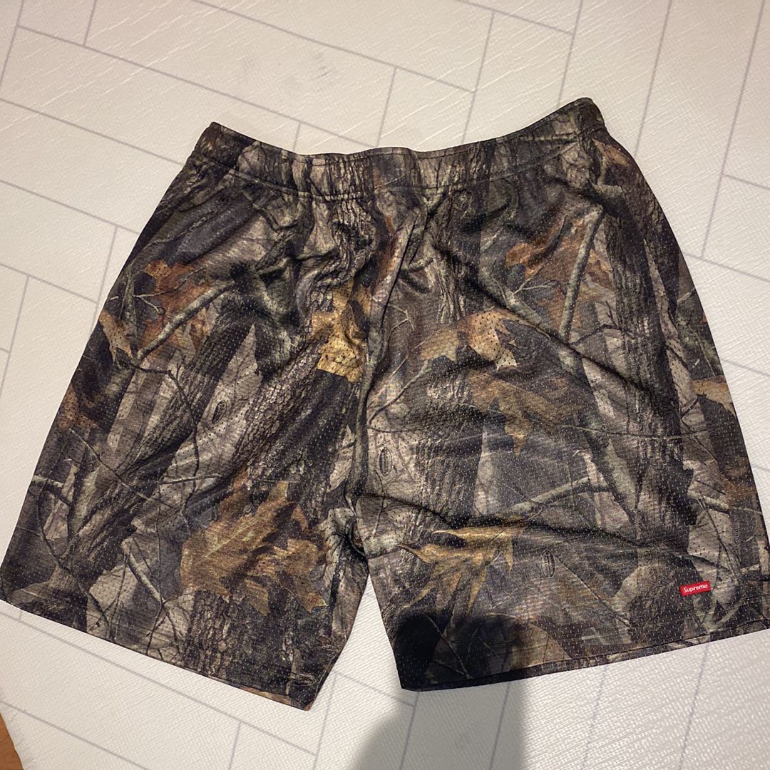 Supreme Small Box Baggy Mesh Short "Realtree Hardwoods Camo"