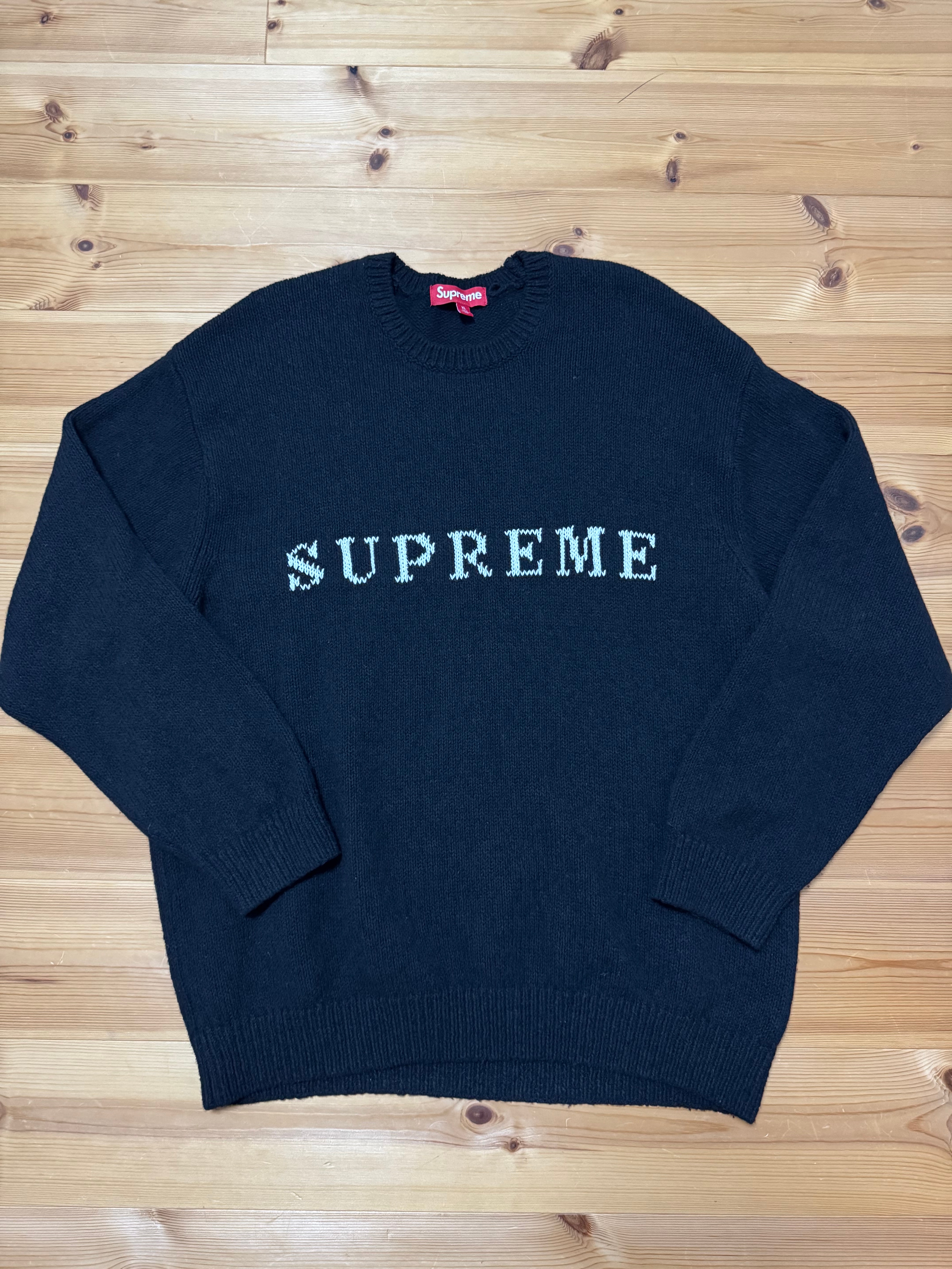 Supreme Contrast Logo Sweater "Black"