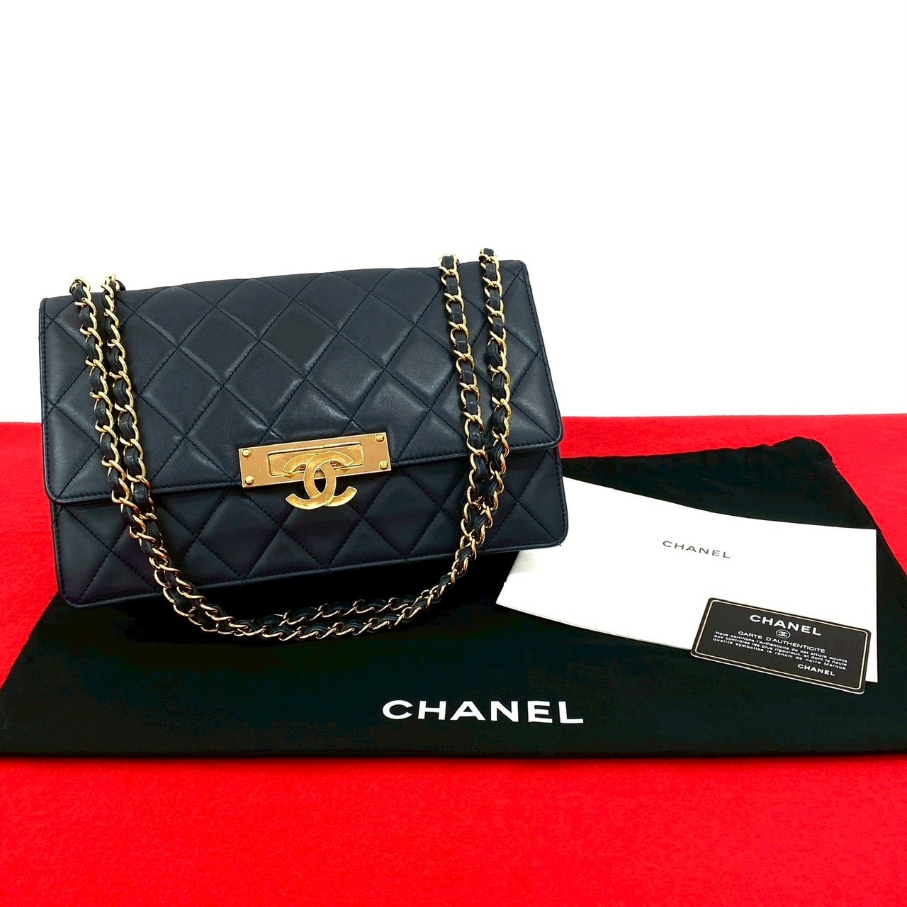 CHANEL シャネル マトラッセ ココマーク ラムスキン ショルダーバッグ ネイビー
 30691